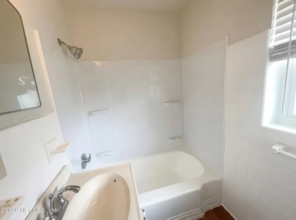 6123 Robbins Circle S Jacksonville FL 32211