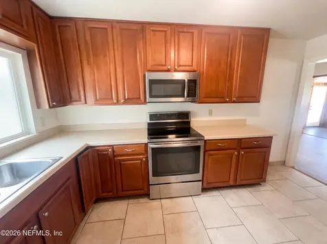 6123 Robbins Circle S Jacksonville FL 32211
