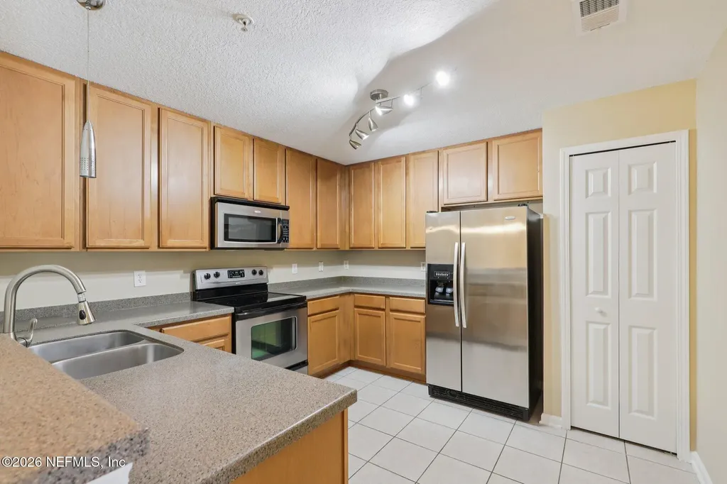 7067 Deer Lodge Circle Jacksonville FL 32256