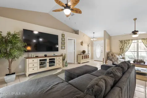 10 Barring Place Palm Coast FL 32137