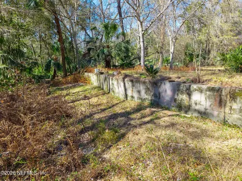 121 & 125 Panther Trail Palatka FL 32177