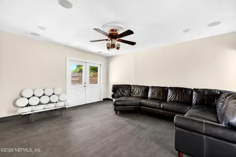 7843 Holiday Road S Jacksonville FL 32216