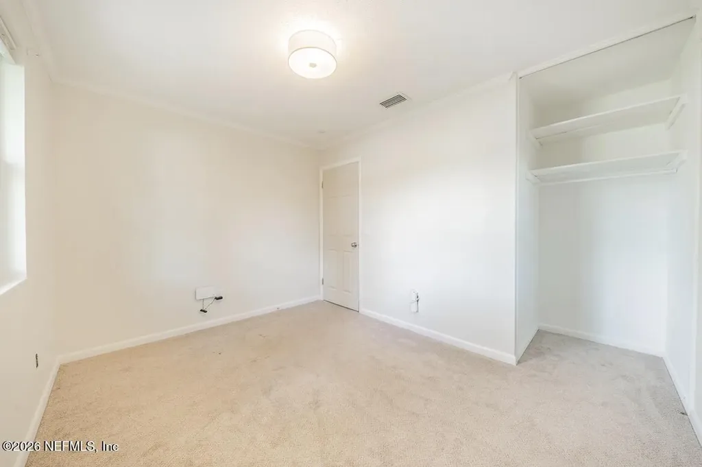7762 Knoll Drive S Jacksonville FL 32221