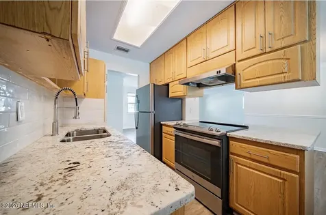7762 Knoll Drive S Jacksonville FL 32221