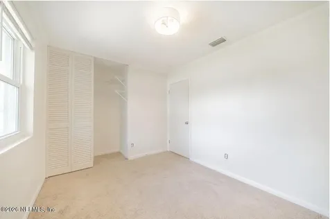 7762 Knoll Drive S Jacksonville FL 32221