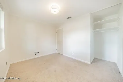 7762 Knoll Drive S Jacksonville FL 32221