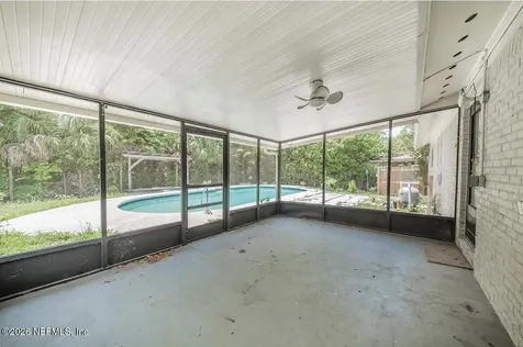 7762 Knoll Drive S Jacksonville FL 32221