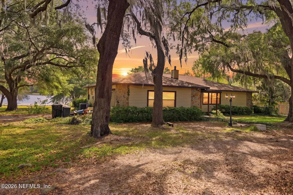 5781 S Crater Lake Circle Keystone Heights FL 32656