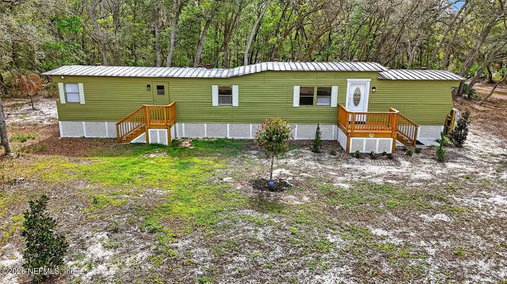 112 Palmer Drive Interlachen FL 32148