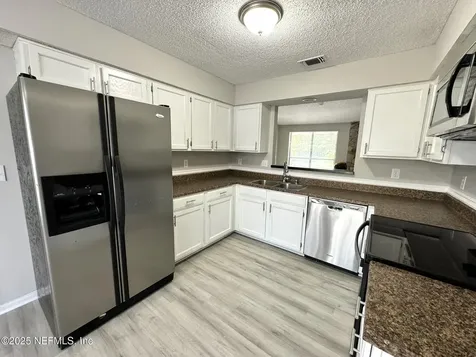 6281 Island Forest Drive Fleming Island FL 32003