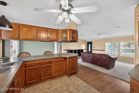 186 Sportsman Drive Welaka FL 32193
