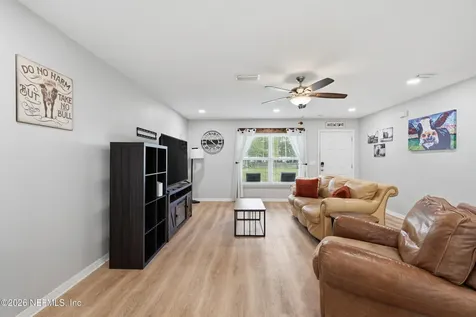 2471 Iris Street Middleburg FL 32068