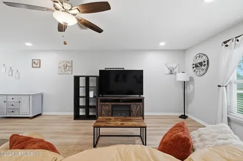 2471 Iris Street Middleburg FL 32068