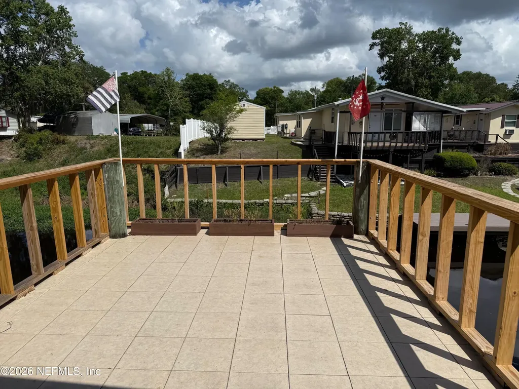 104 Waterway Avenue Satsuma FL 32189