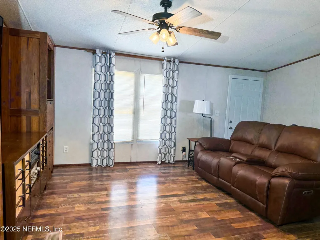 104 Waterway Avenue Satsuma FL 32189