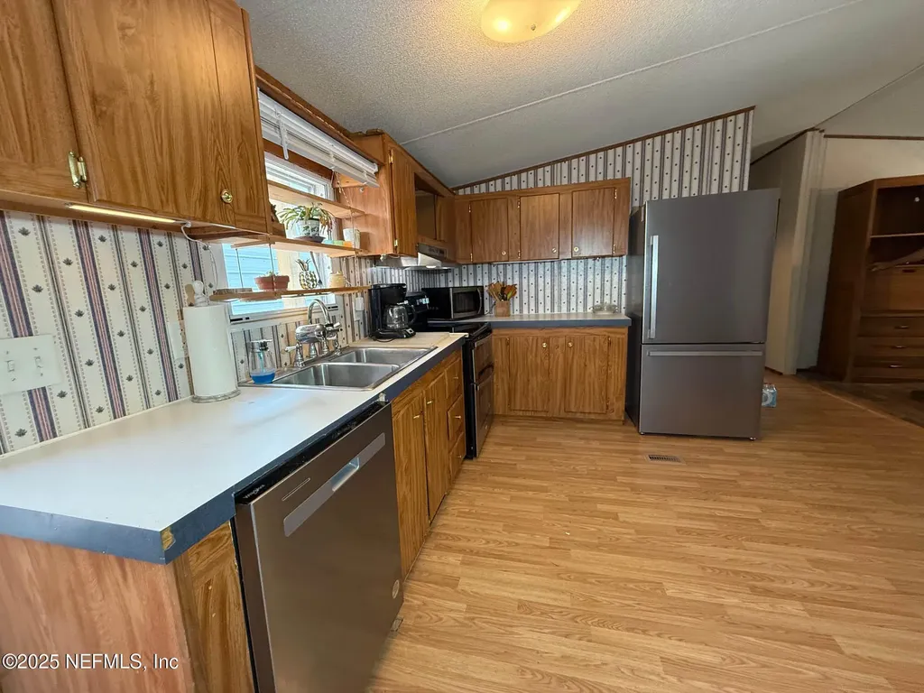 104 Waterway Avenue Satsuma FL 32189