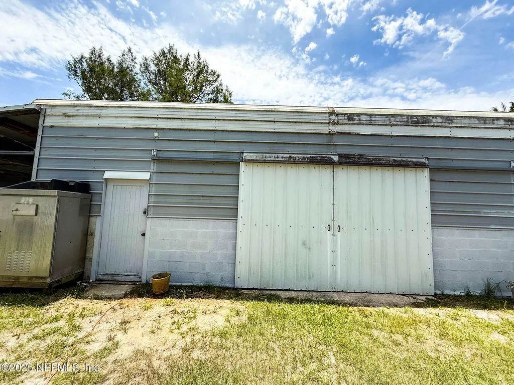 104 Waterway Avenue Satsuma FL 32189