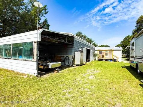104 Waterway Avenue Satsuma FL 32189