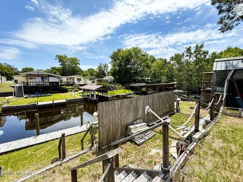 104 Waterway Avenue Satsuma FL 32189