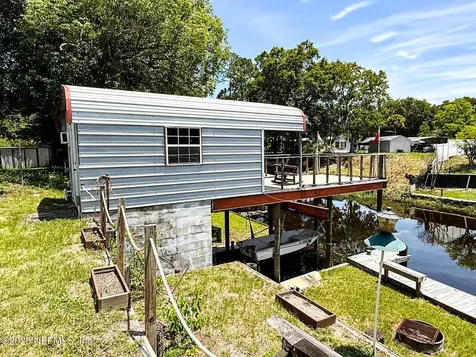 104 Waterway Avenue Satsuma FL 32189