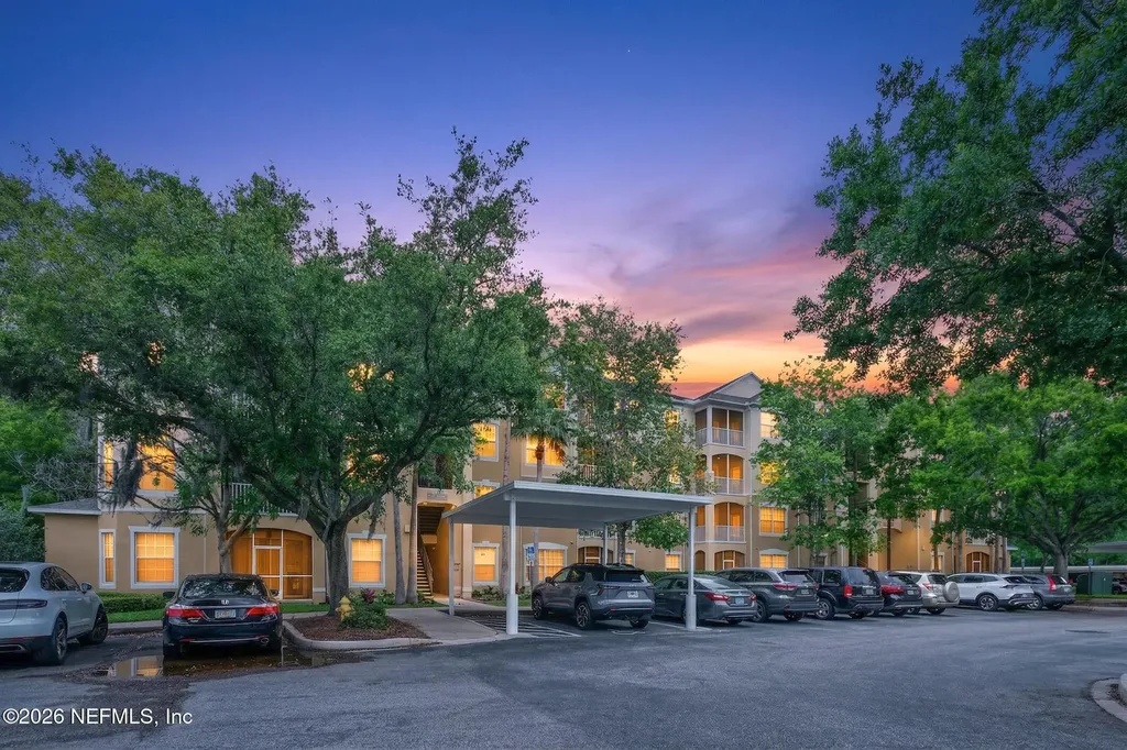 7801 Point Meadows Drive Jacksonville FL 32256