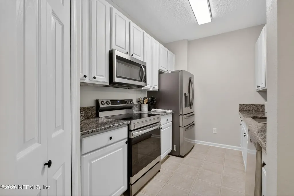 7801 Point Meadows Drive Jacksonville FL 32256