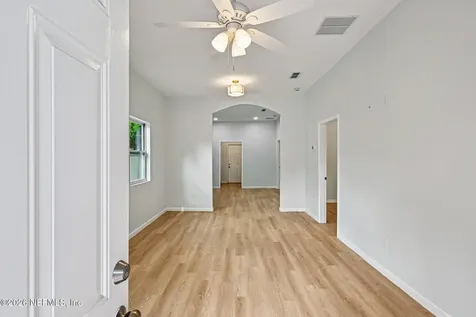 2120 N Davis Street Jacksonville FL 32209