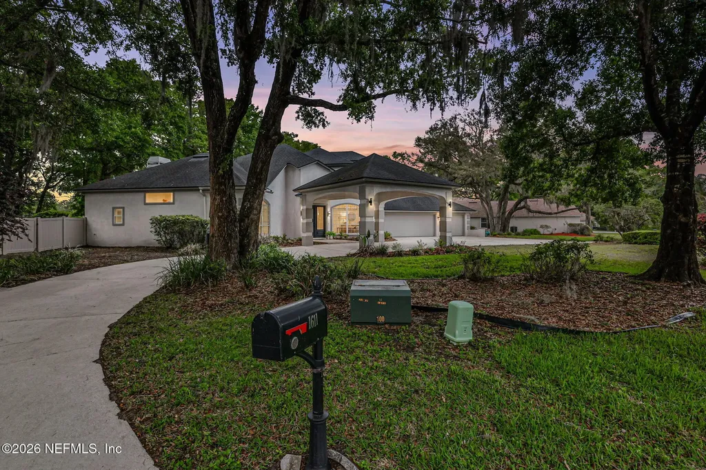 1611 Pebble Beach Boulevard Green Cove Springs FL 32043