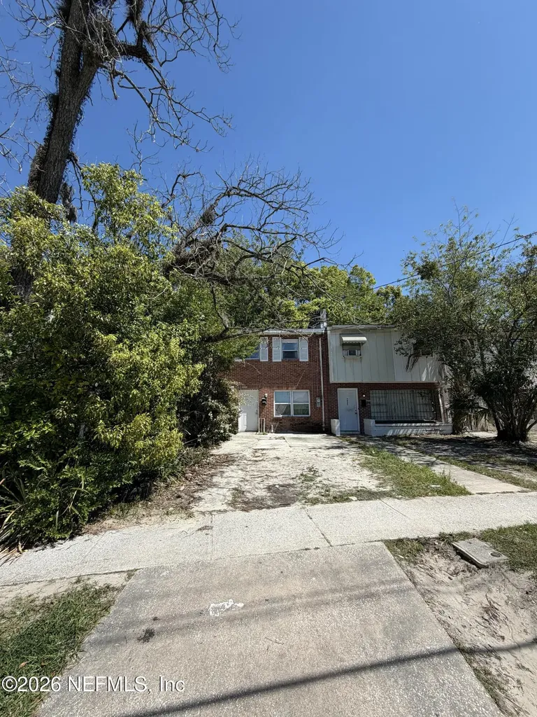 7047 Ken Knight Drive E Jacksonville FL 32209