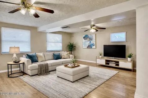 2057 Glen Gardner Drive Jacksonville FL 32246