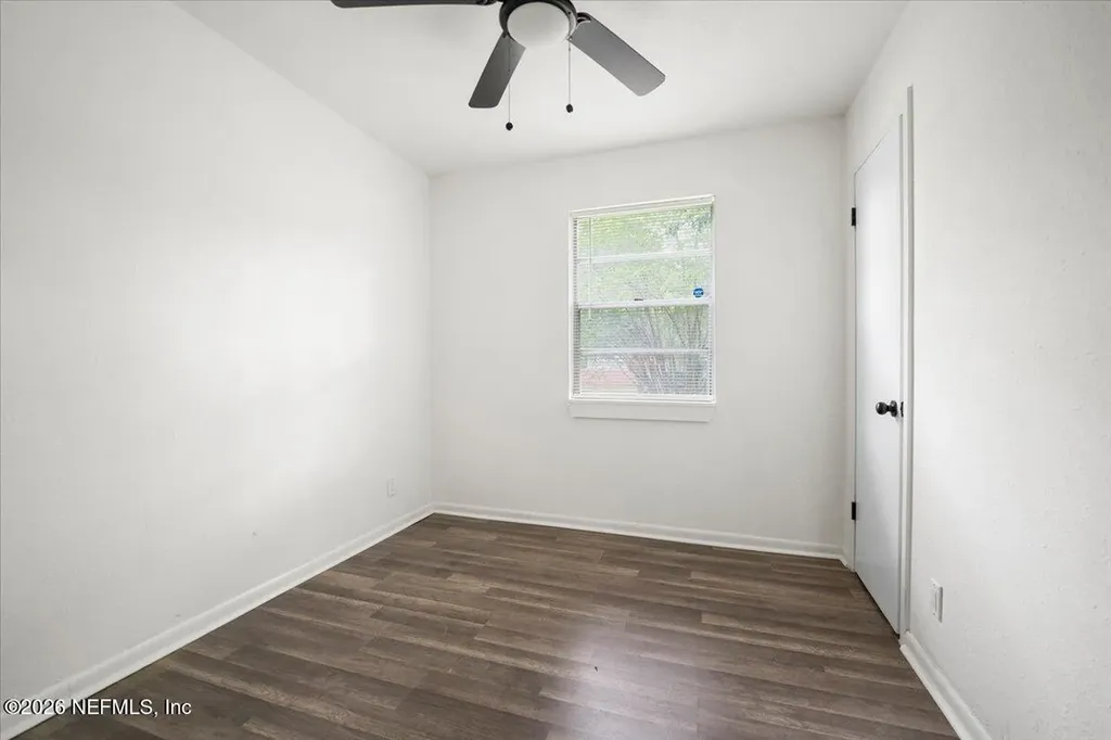 6238 Pettiford Drive W Jacksonville FL 32209
