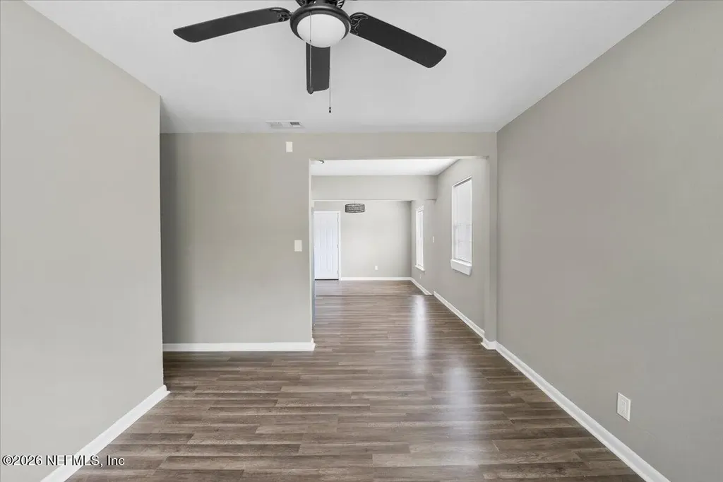 6238 Pettiford Drive W Jacksonville FL 32209