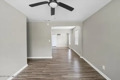 6238 Pettiford Drive W Jacksonville FL 32209