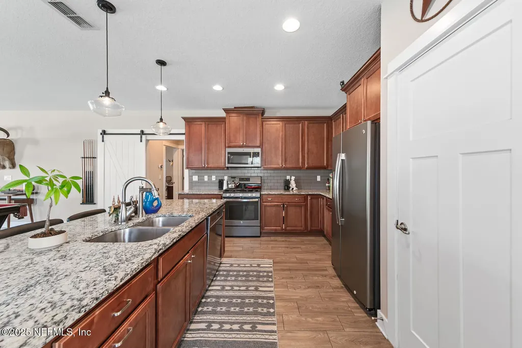 305 N 9th Street Jacksonville Beach FL 32250