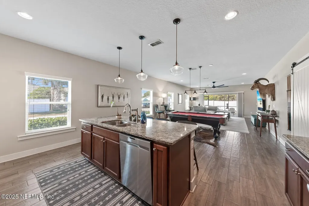 305 N 9th Street Jacksonville Beach FL 32250