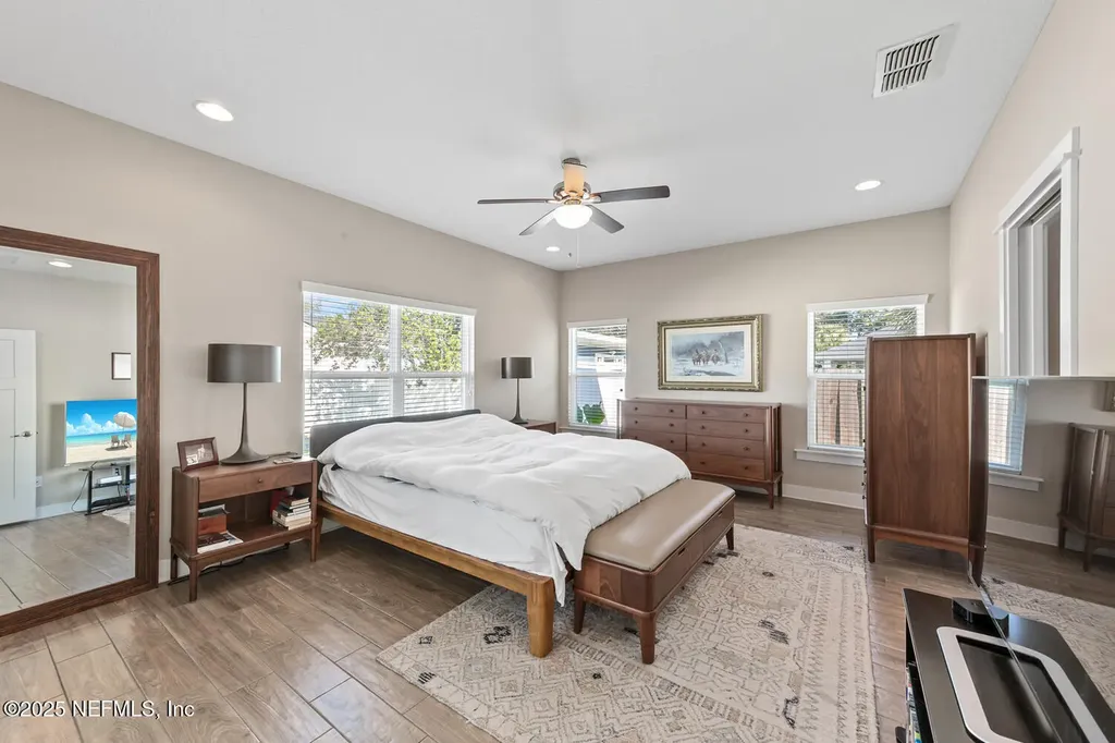 305 N 9th Street Jacksonville Beach FL 32250