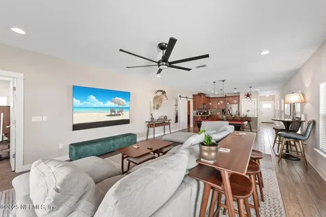 305 N 9th Street Jacksonville Beach FL 32250