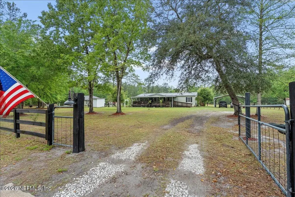 30590 County Road 121 Hilliard FL 32046