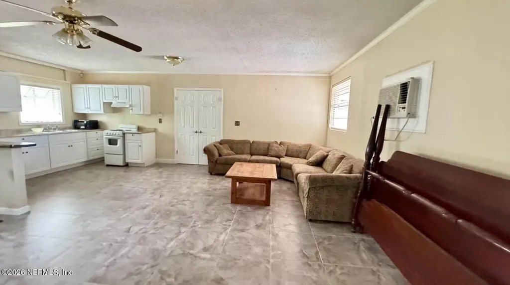 5557 Floral Avenue Jacksonville FL 32211