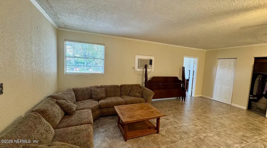 5557 Floral Avenue Jacksonville FL 32211