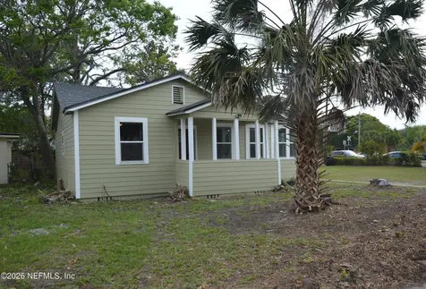 311 Chestnut Drive Jacksonville FL 32208