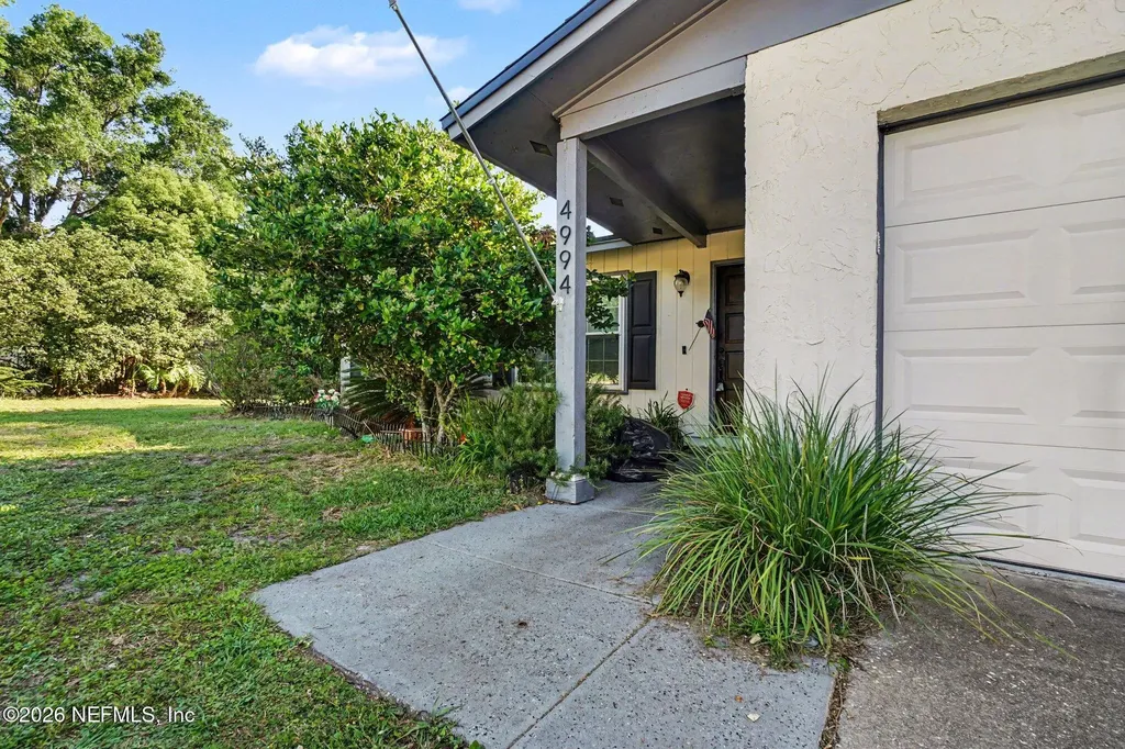 4994 Pine Cone Court Jacksonville FL 32210