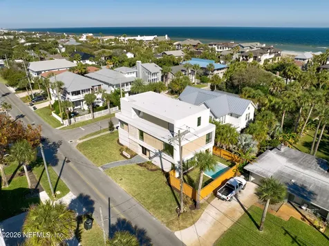 1475 Ocean Boulevard Atlantic Beach FL 32233