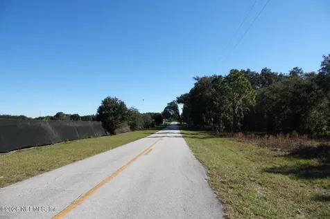 525 Raulerson Road Seville FL 32190