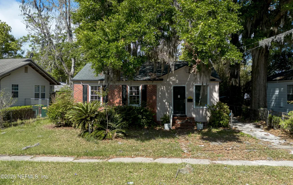 8004 Delaware Avenue Jacksonville FL 32208