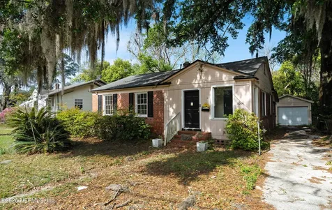 8004 Delaware Avenue Jacksonville FL 32208