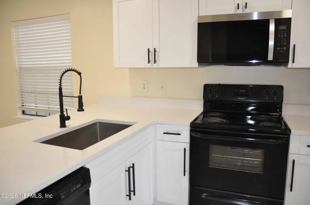 2074 S 2nd Street Jacksonville Beach FL 32250