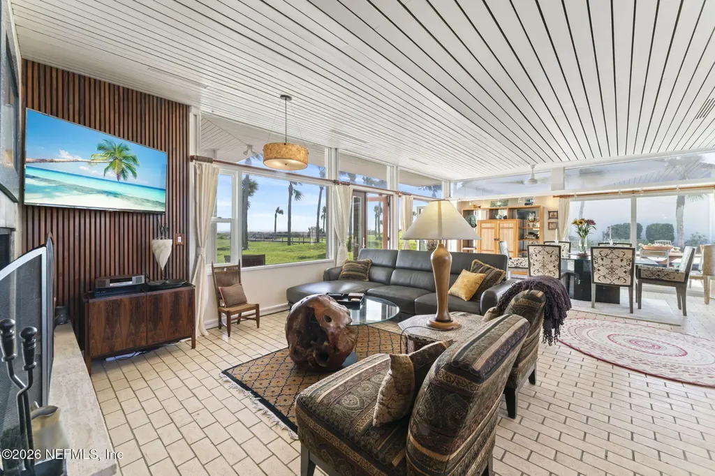 2337 Seminole Road Atlantic Beach FL 32233