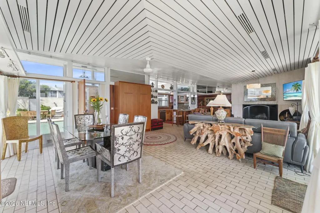 2337 Seminole Road Atlantic Beach FL 32233