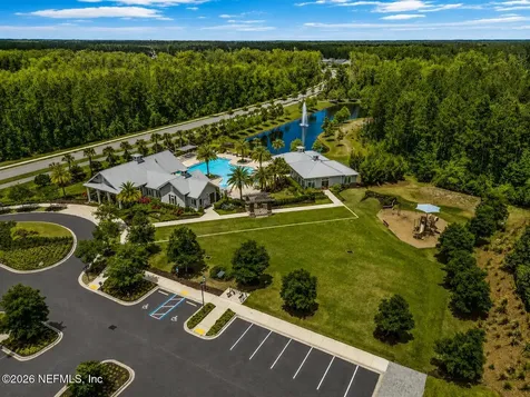 498 Freshwater Drive St. Johns FL 32259